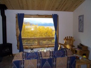 Forget Me Not Cabin living room